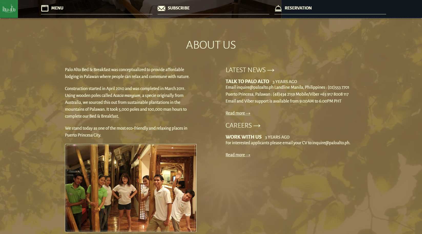 Palo Alto Bed & Breakfast About Us section on its eco-friendly construction with a photo of staff and the wooden poles, plus Latest News and Careers links